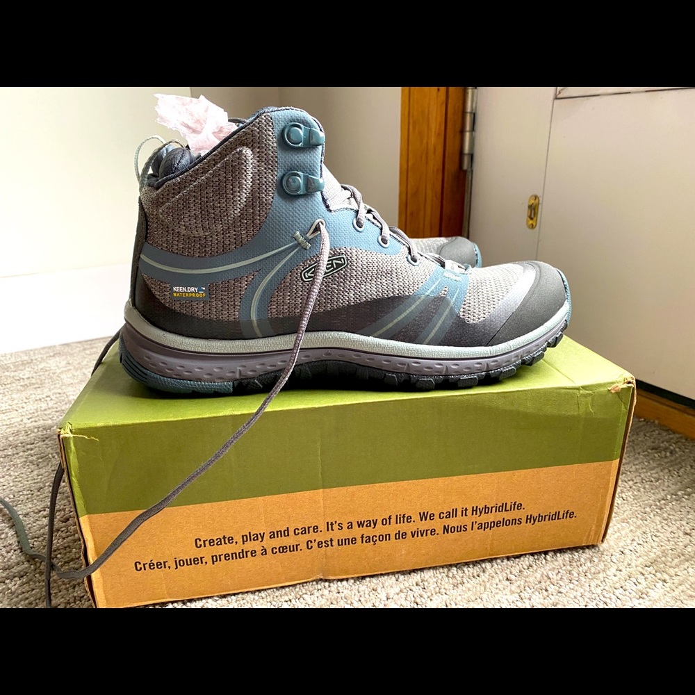 Keen Womens Hiking Boots